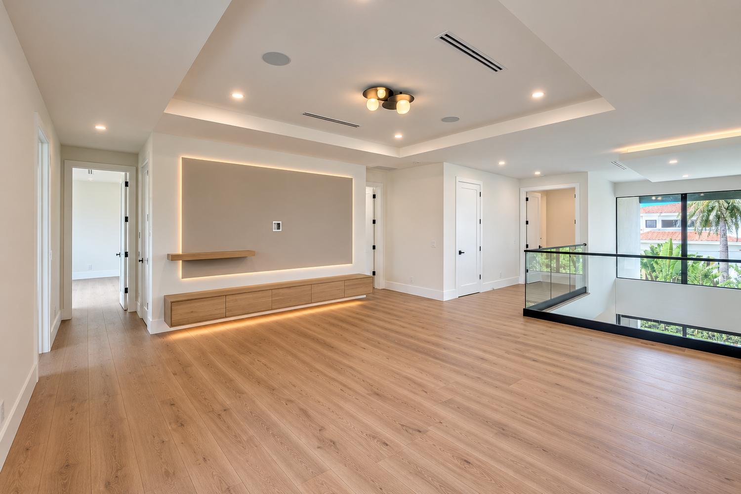 237 NE Wavecrest Way residence, photograph 8